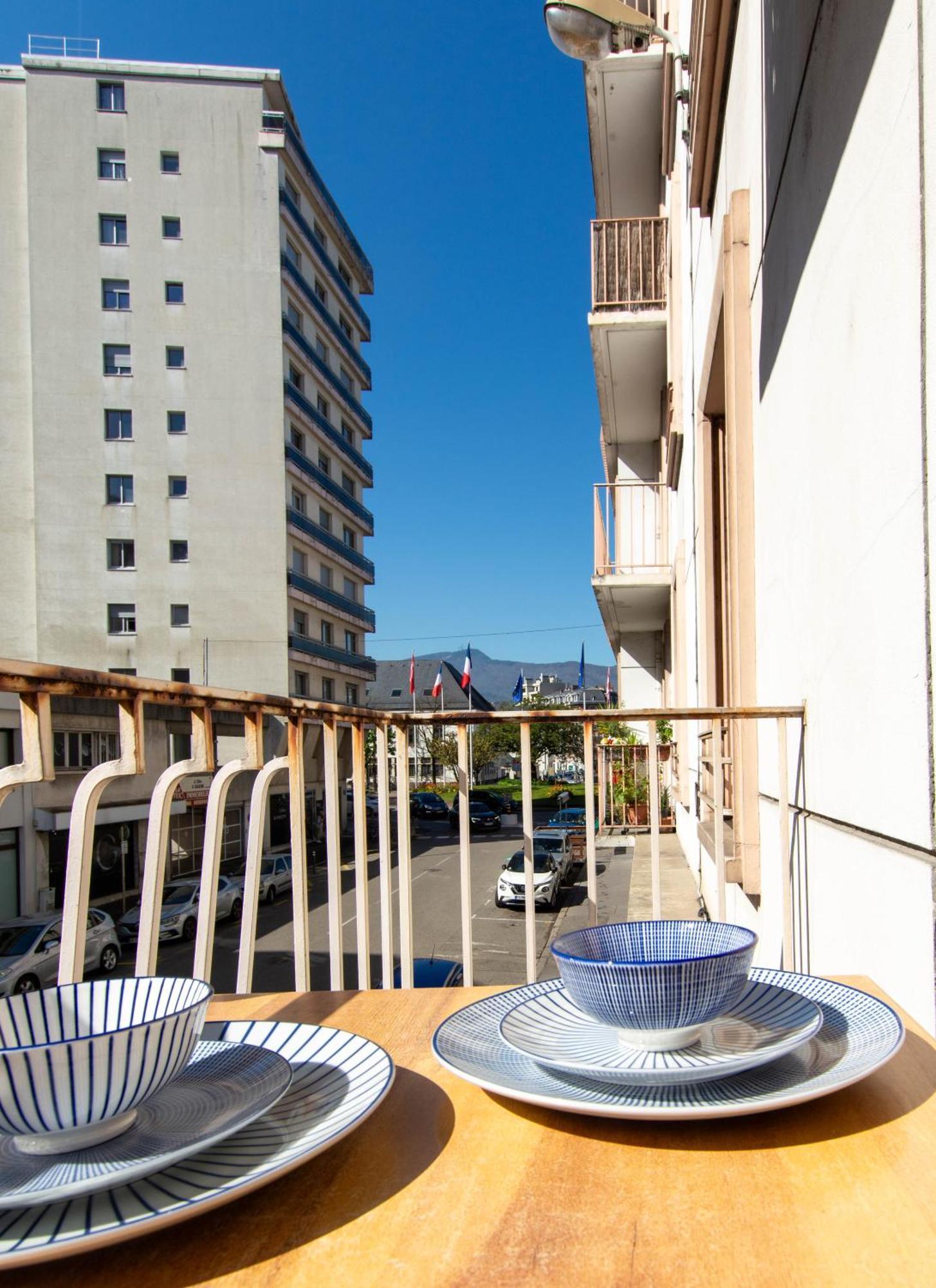 Appartement T3 Gare De Chambery Centre Ville Esterno foto